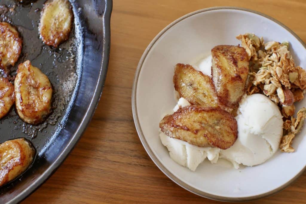 A plate of caramelized bananas