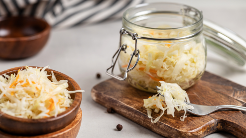 raw sauerkraut benefits, how to make raw sauerkraut at home fermentation jars